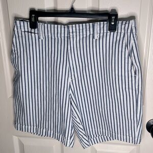 LandsEnd blue and white striped womens Shorts with 5 pockets